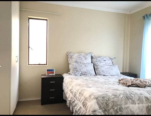1 BEDROOM TOWNHOUSE RENTED IN ESTHER PARK